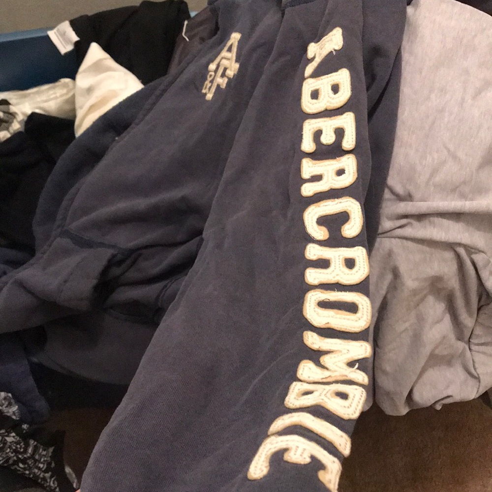 Zip up - Picture 2 of 2